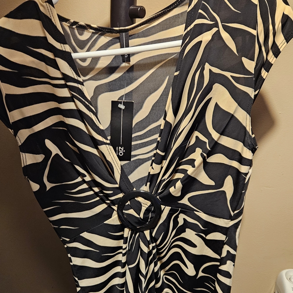 On Running Black and Cream Zebra Print Women's Top